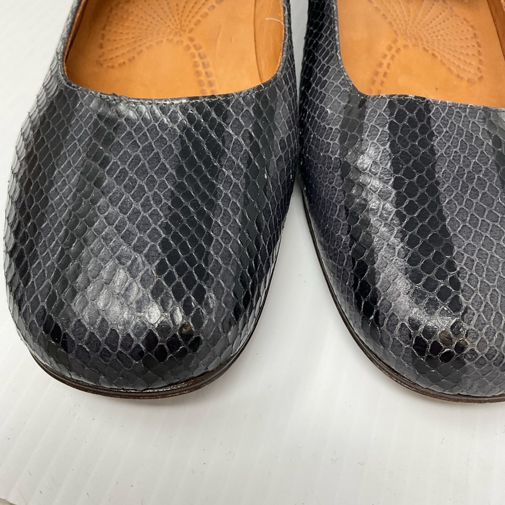 Chie Mihara Grey Black Snakeskin Mary Jane Flats Sz43 - Picture 2 of 9